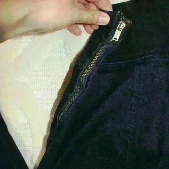 NWOT GUESS PUSH UP LEGGINGS - Picture 3 of 5